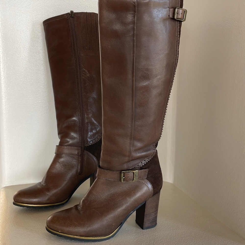 Long Leather And Suede Brown Boots. Size 37.